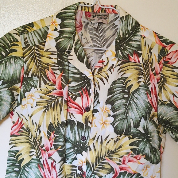 Adorable Women's Hawaiian Shirt Size XS Never Worn - Picture 2 of 3